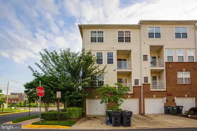 $2,600 | 15426 Rosemont Manor Drive, Haymarket, VA 20169