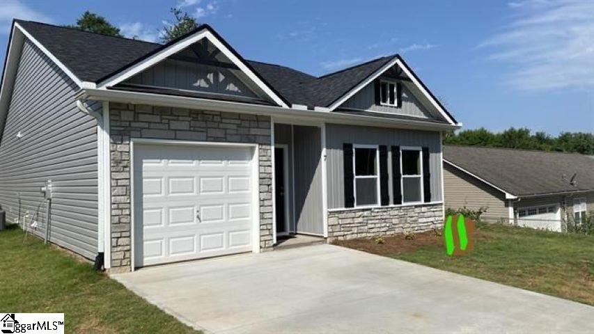 11 Lawrence Street Inman, SC 29349 - Photo 1 of 17