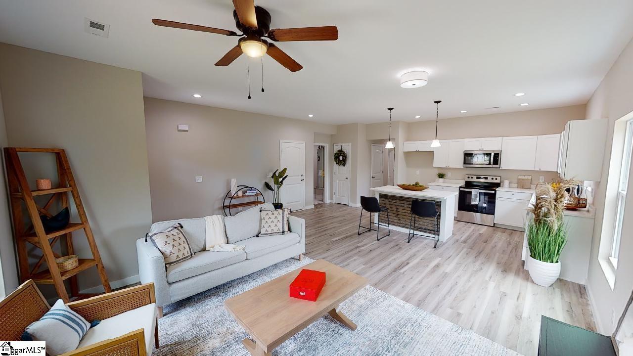 11 Lawrence Street Inman, SC 29349 - Photo 2 of 17