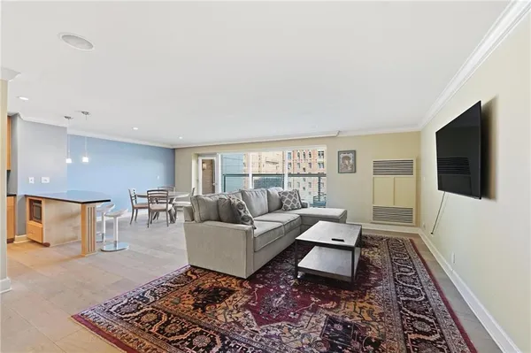 $510,000 | 121 West 48th Street, Unit 202, Kansas City, MO 64112