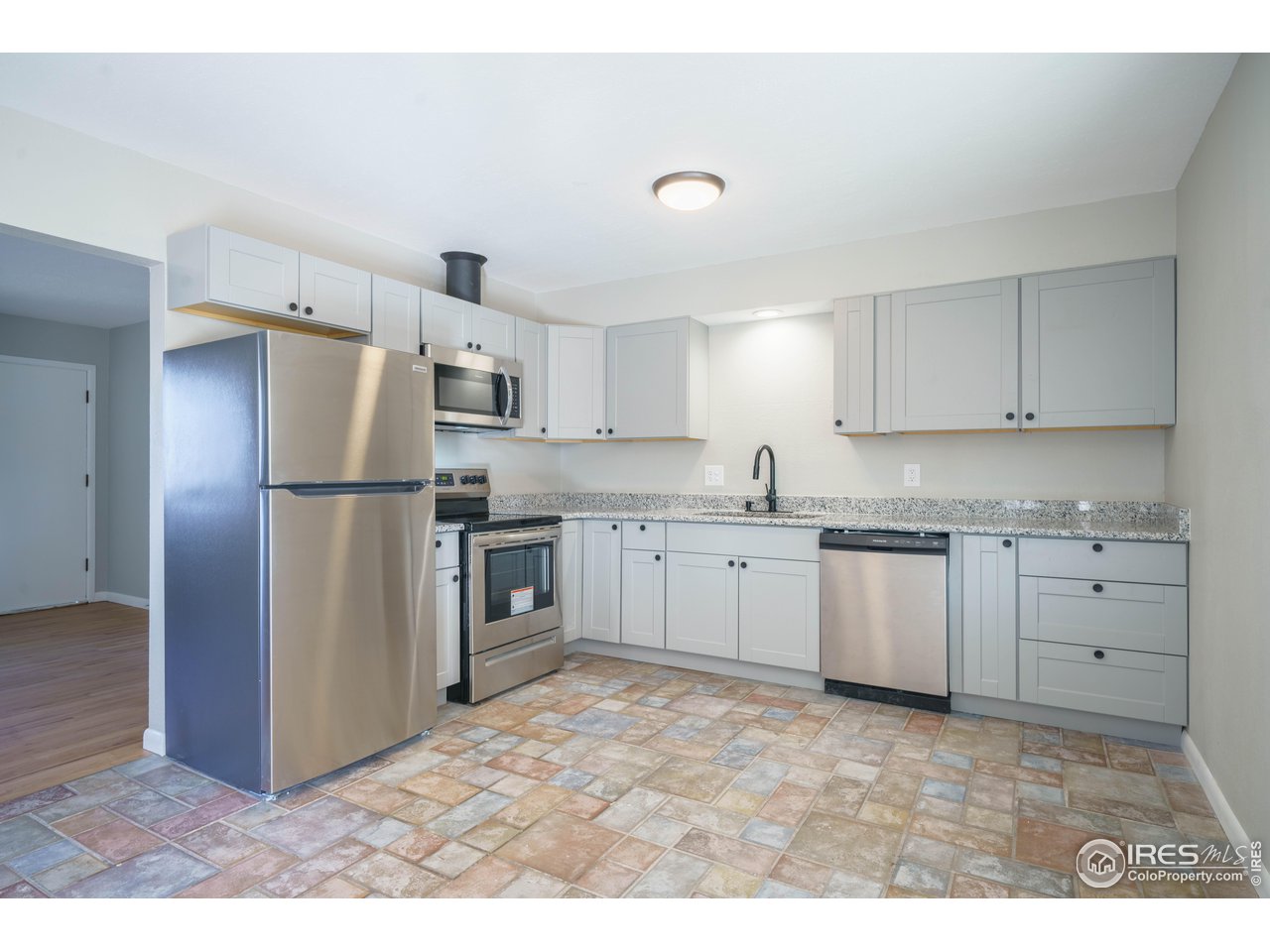 2452 25th Street Road Greeley, CO 80634 - Photo 4 of 16 Gallery Image 4