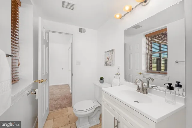 a car parked in front of a building