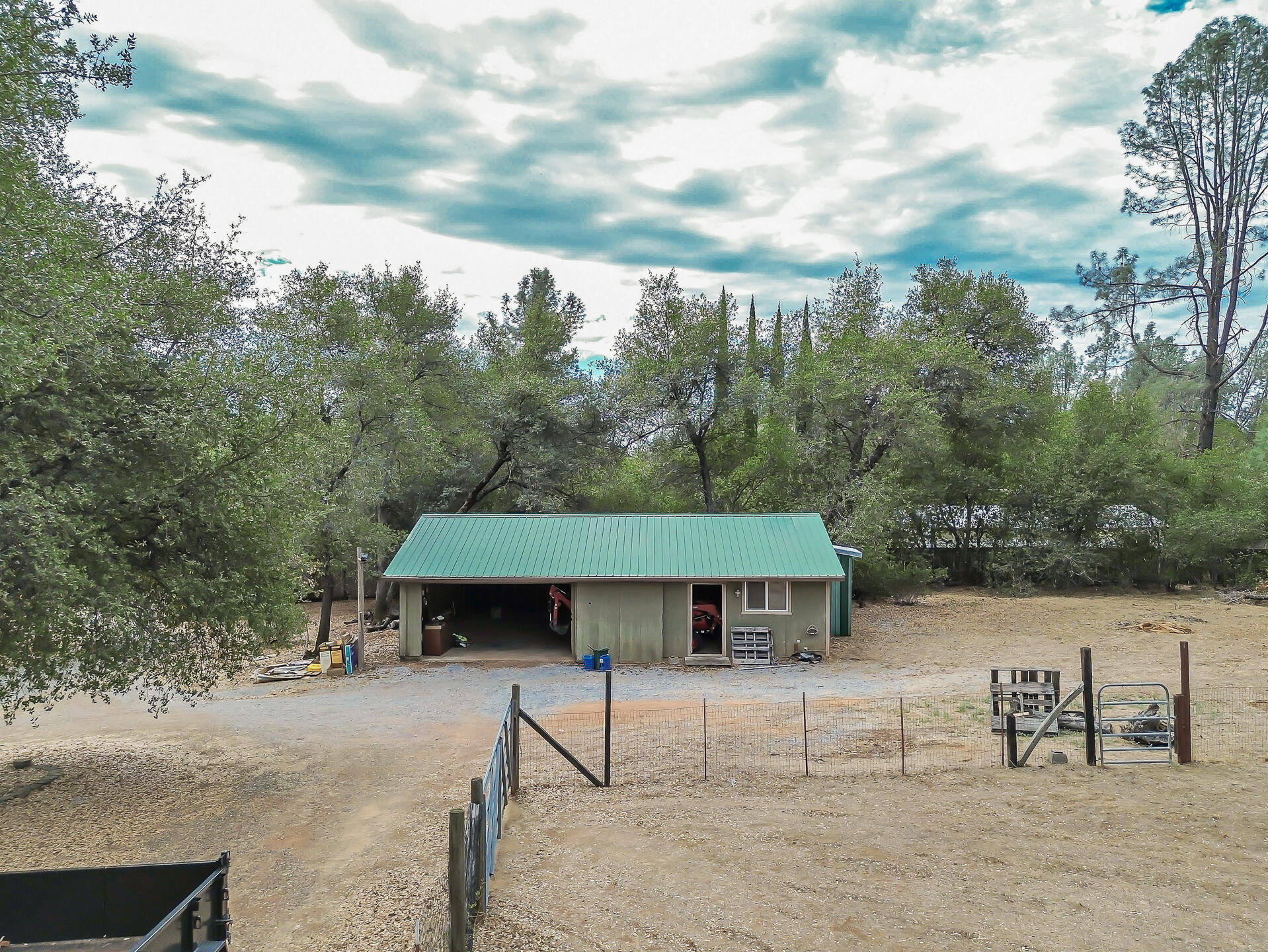 19394 Union School Road Redding, CA 96003 - Photo 36 of 40 Shop