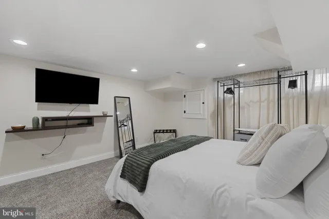 $299,900 | 737 Dolphin Street, Baltimore, MD 21217