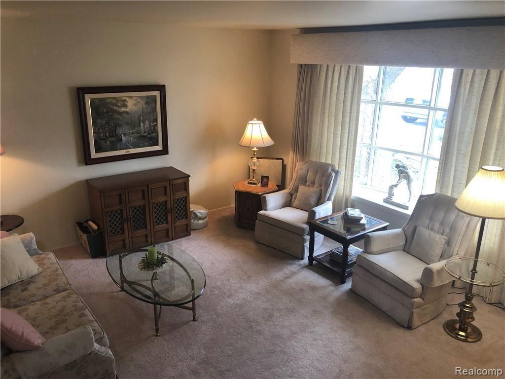 925 North Road Fenton, MI 48430 - Photo 4 of 30