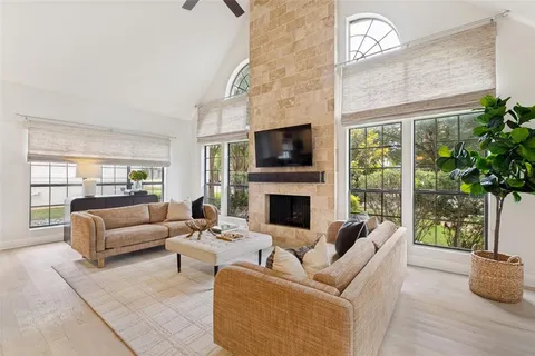 $985,000 | 6135 Belmont Avenue, Dallas, TX 75214