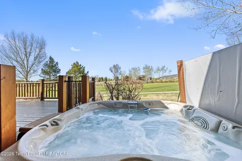 $2,150,000 | 16-17 Blackfoot Trail, Victor, ID 83455
