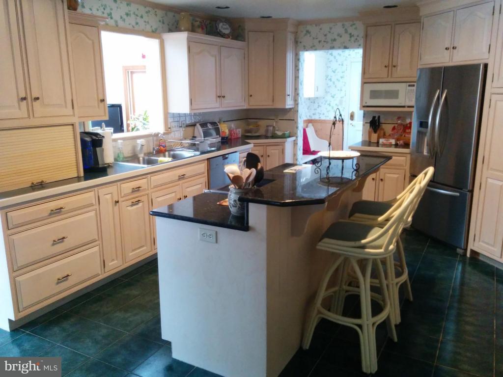 2106 Landis Valley Road Lancaster, PA 17601 - Photo 7 of 53