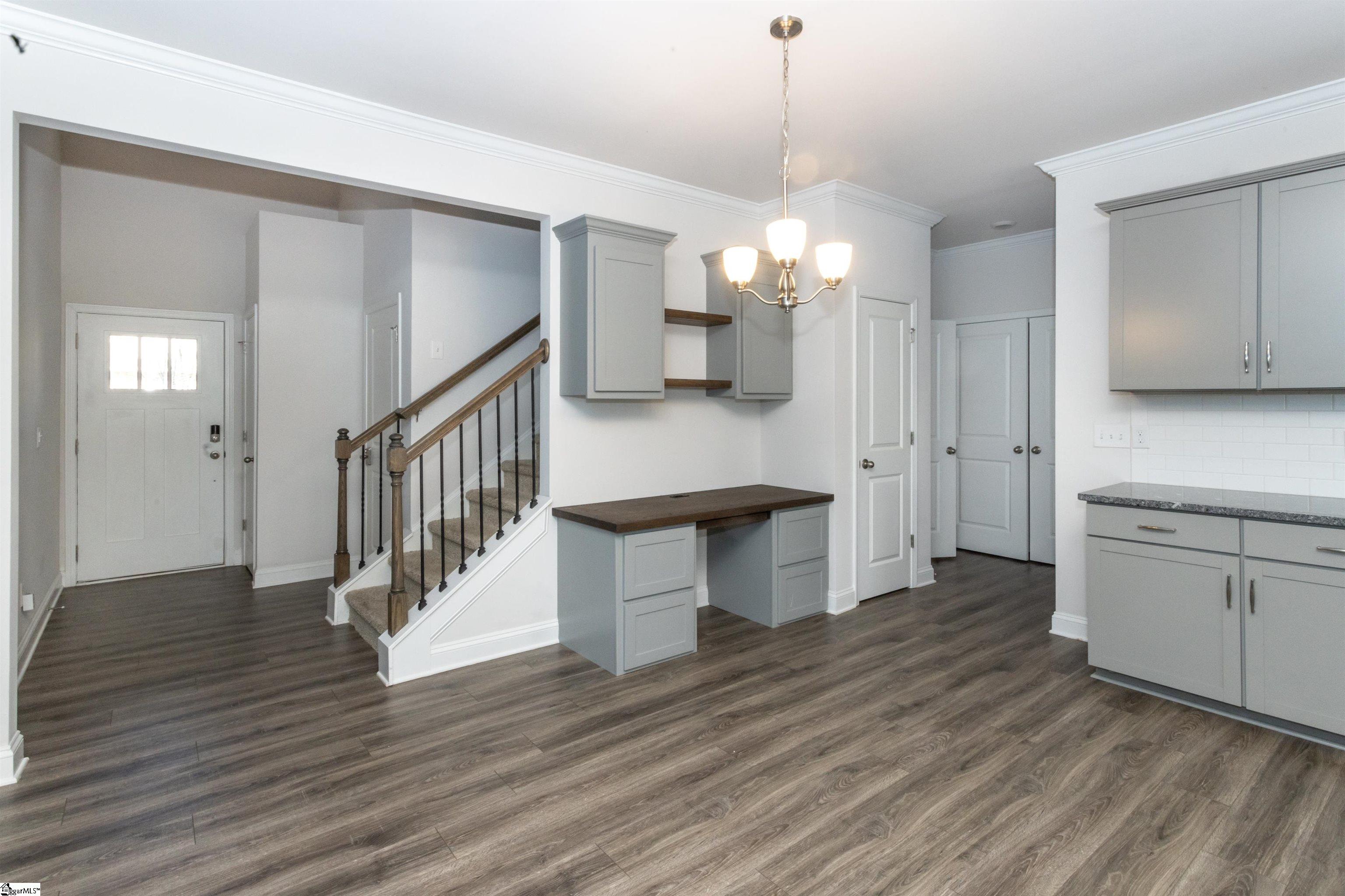 567 Yellow Fox Road Greer, SC 29650 - Photo 2 of 36 Gallery Image 2