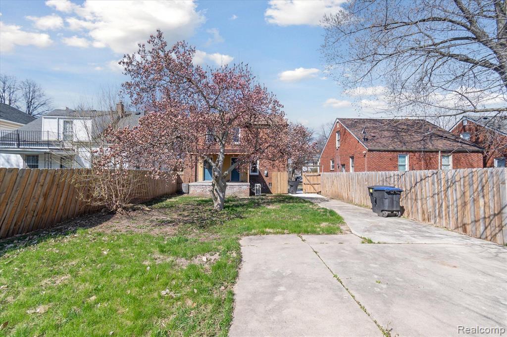 14544 Ashton Road Detroit, MI 48223 - Photo 39 of 40
