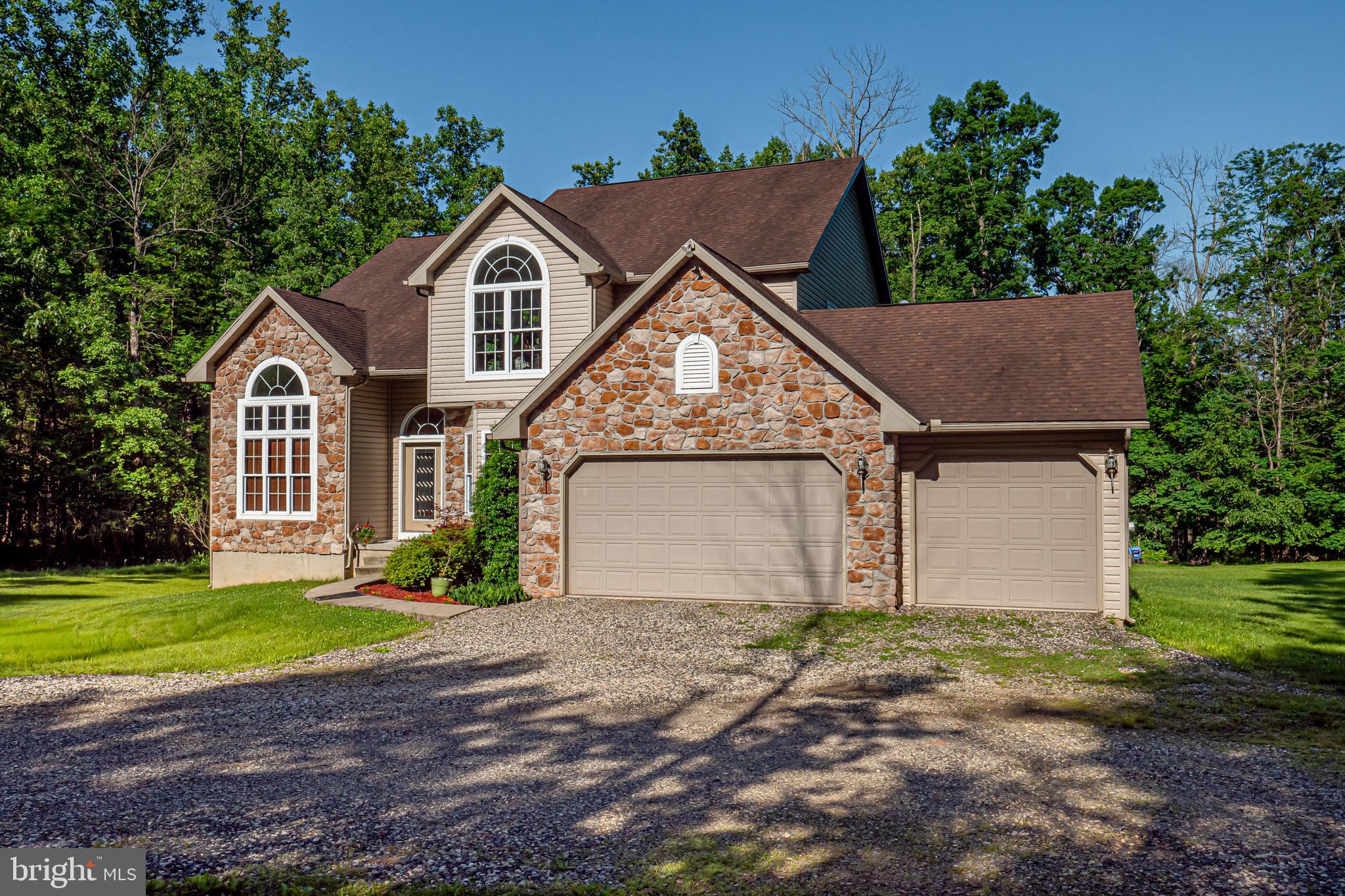 603 Hill Road Green Lane, PA 18054 - Photo 3 of 67