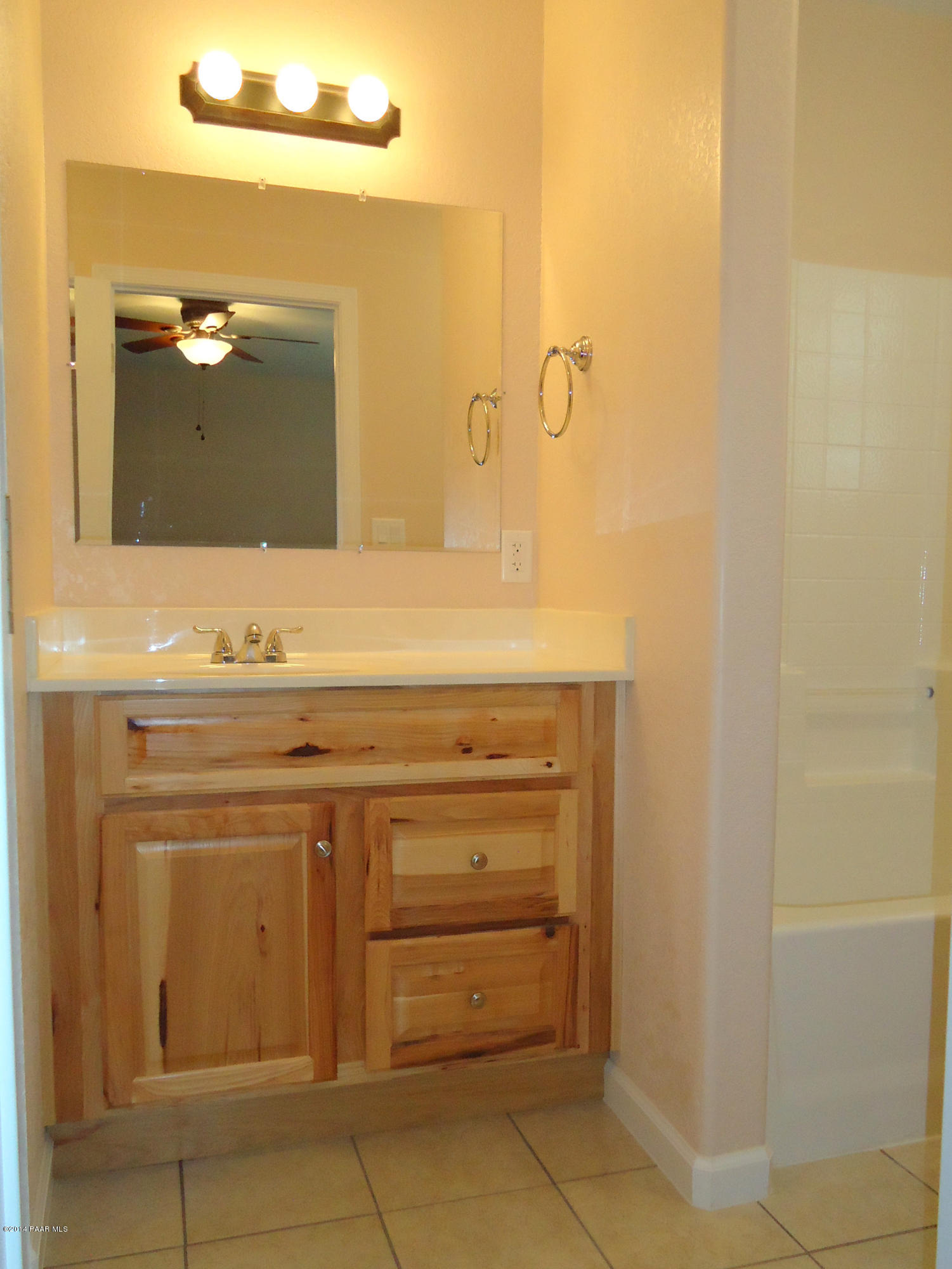 1889 West Deadwood Ranch Road Paulden, AZ 86334 - Photo 8 of 24 Master Bath