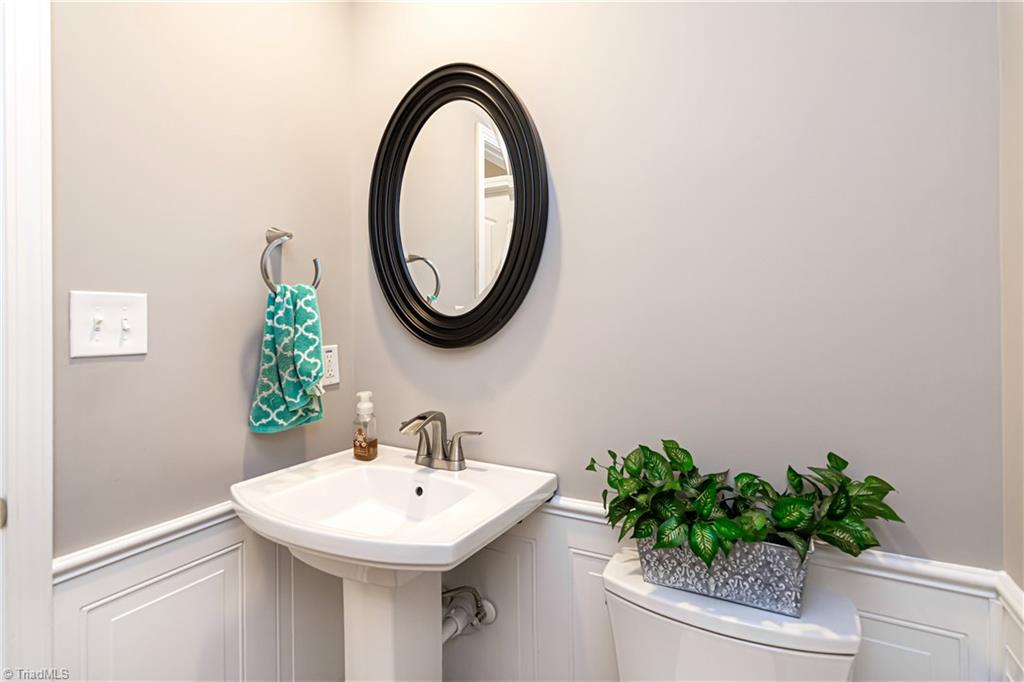 188 Laurel Ridge Lane Lexington, NC 27295 - Photo 25 of 29 Half bath