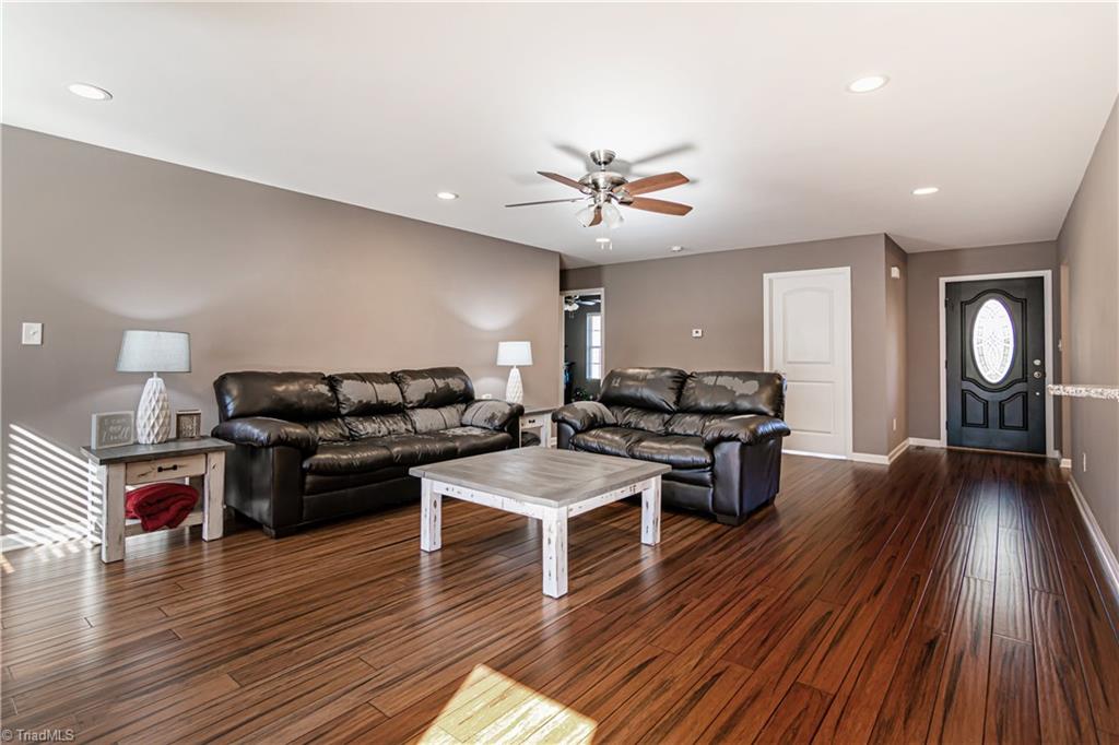 188 Laurel Ridge Lane Lexington, NC 27295 - Photo 4 of 29 Gallery Image 4