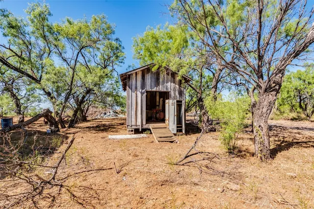 $725,000 | 1099 County Road 247, Rochelle, TX 76872