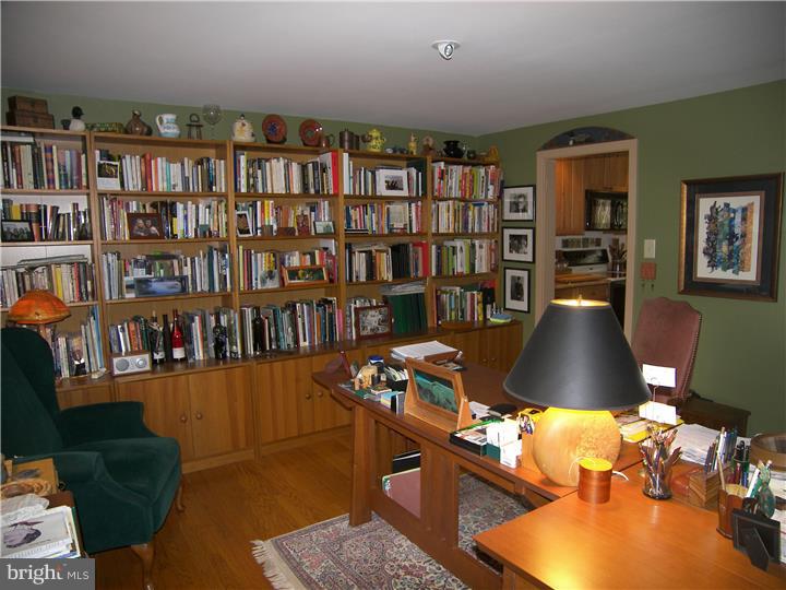 39 Bright Road Hatboro, PA 19040 - Photo 6 of 24 a workspace with furniture