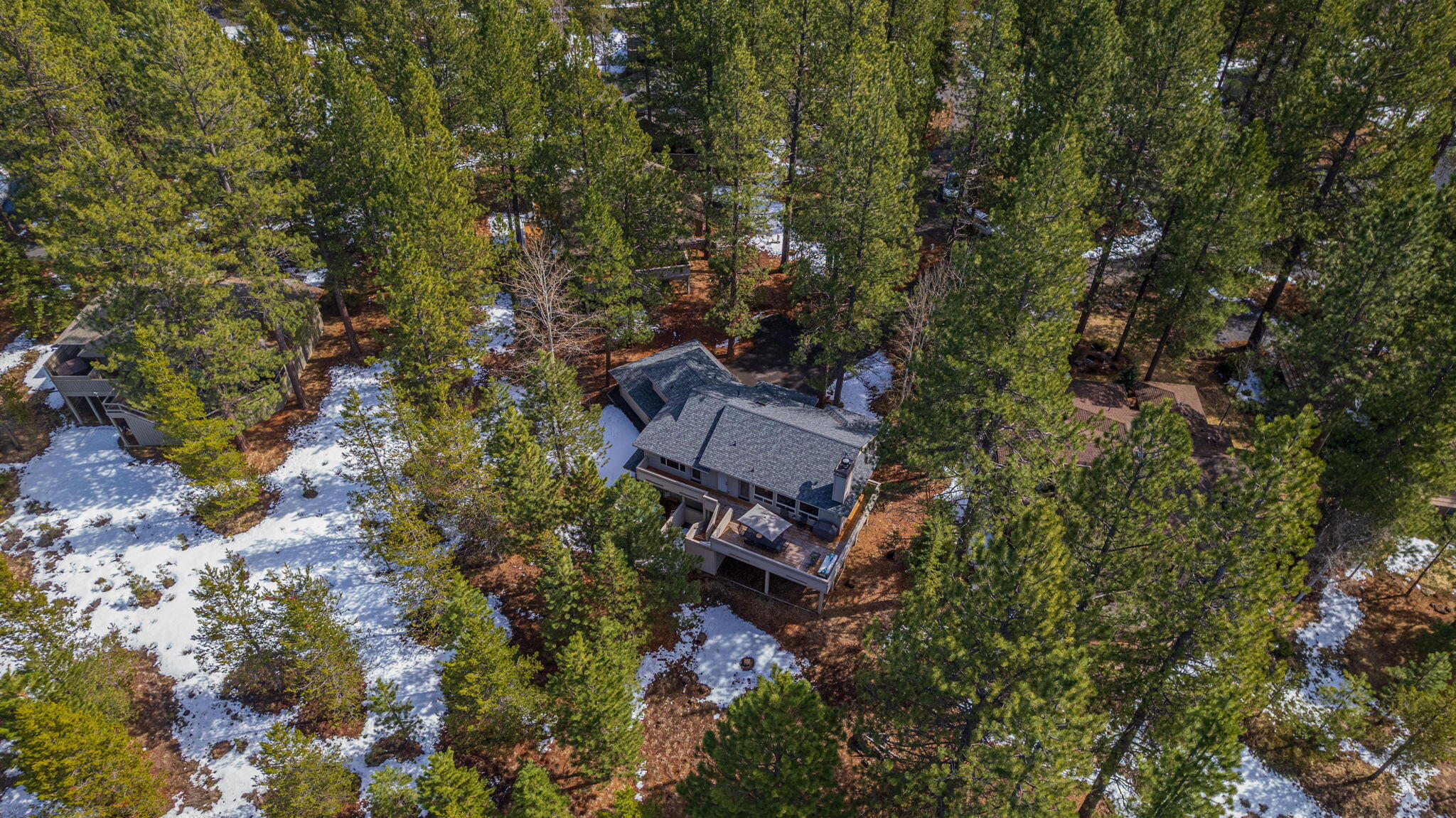 17948 Shadow Lane, Unit 7 Sunriver, OR 97707 - Photo 88 of 92 an aerial view of a house with a yard