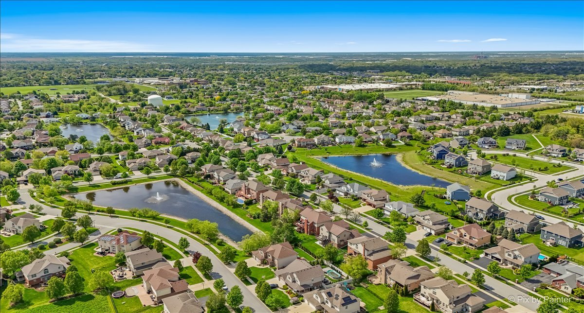 16207 West Switch Grass Road Lockport, IL 60441 - Photo 40 of 45 a view of city and ocean
