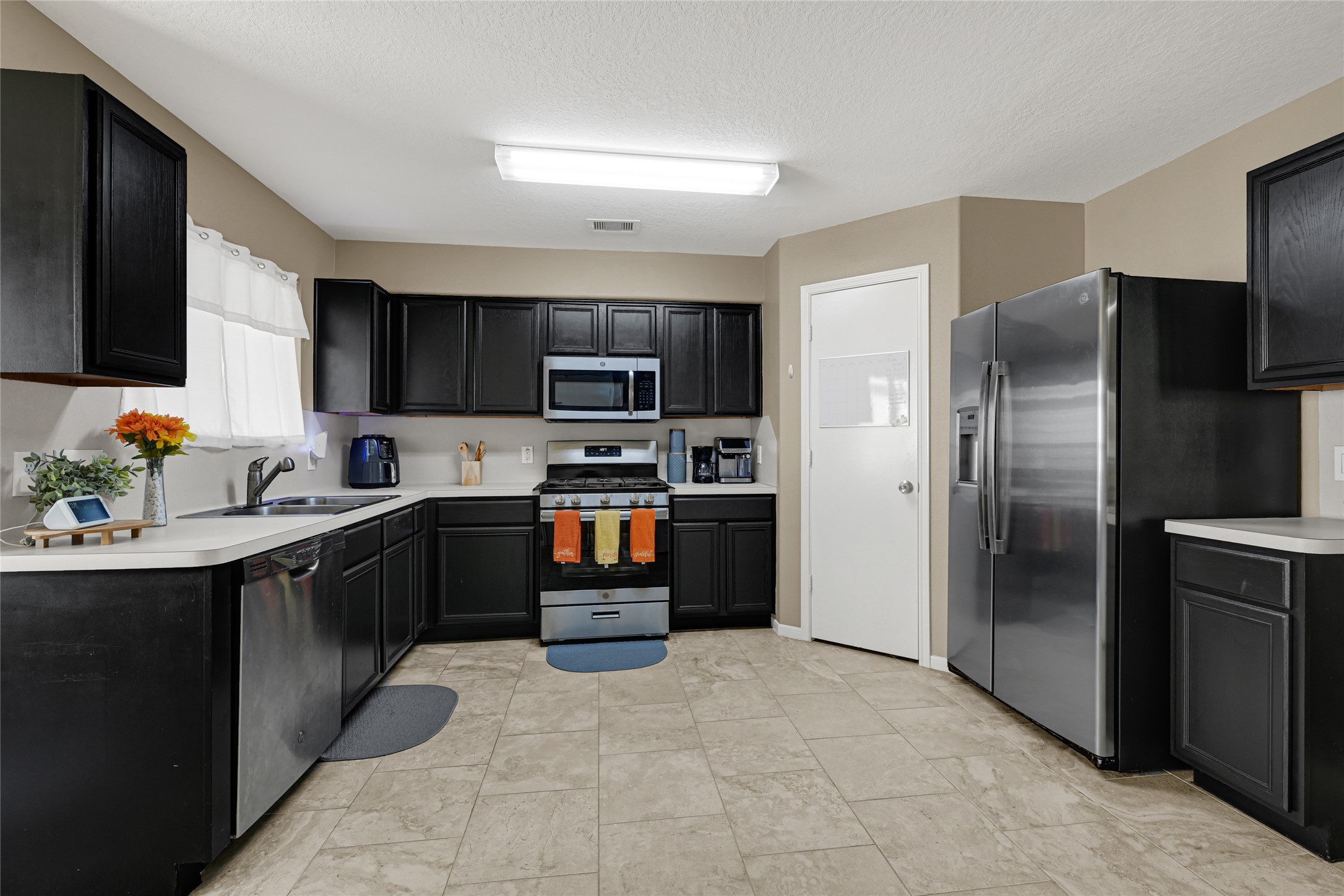 5726 Turmeric Drive Baytown, TX 77521 - Photo 8 of 17