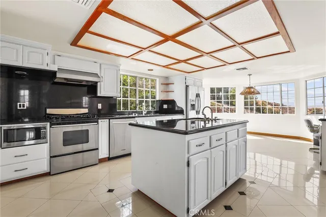 $1,899,000 | 9658 Wheatland Avenue, Sunland, CA 91040