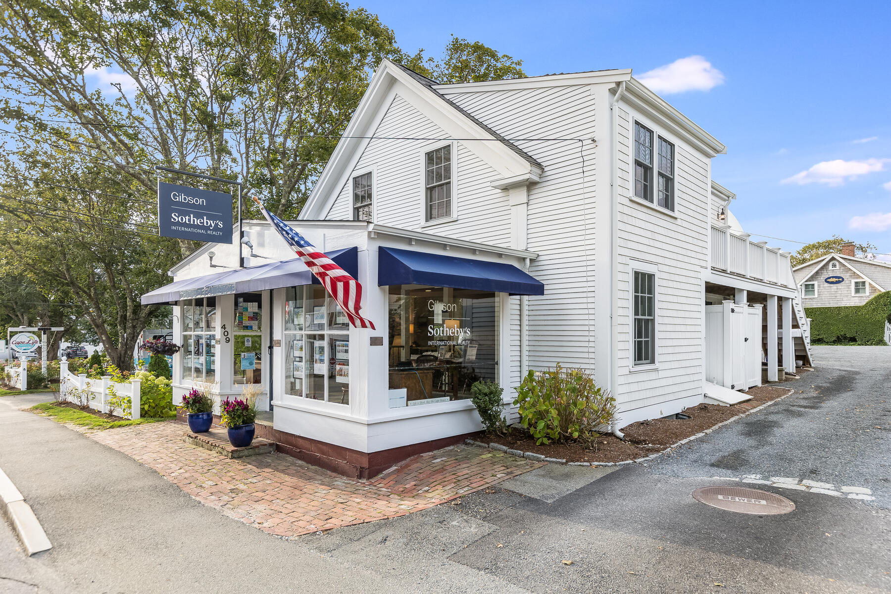 409 Main Street Chatham, MA 02633 - Photo 1 of 49 598A5192