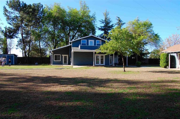 70 South Rainbow Route Sanger, CA 93657 - Photo 2 of 22 Gallery Image 2