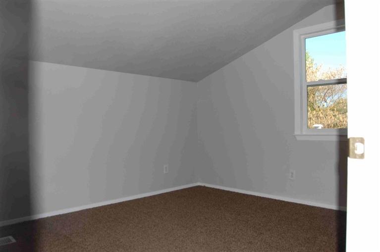 70 South Rainbow Route Sanger, CA 93657 - Photo 20 of 22 Gallery Image 20