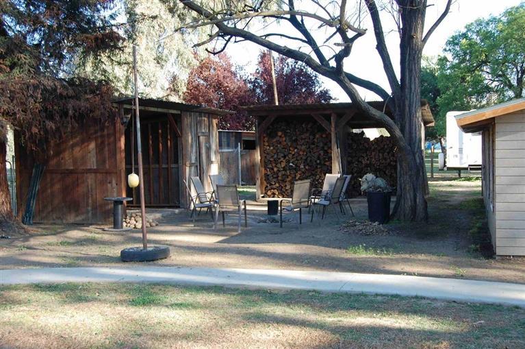 70 South Rainbow Route Sanger, CA 93657 - Photo 9 of 22 Gallery Image 9
