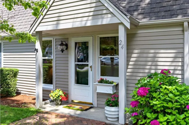 $2,800 | 24 Captain Davis Lane, East Falmouth, MA 02536