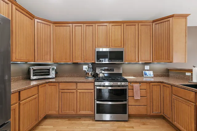 $299,999 | 1387 New Haven Drive, Cary, IL 60013