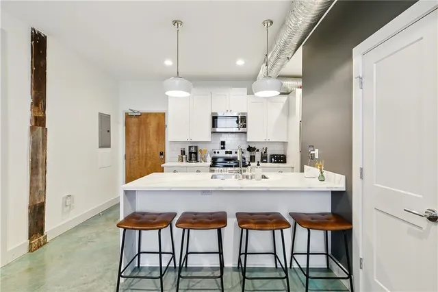 $2,650 | 801 Patterson Road, Unit 102, New Orleans, LA 70114