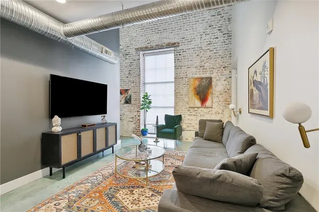 $2,650 | 801 Patterson Road, Unit 102, New Orleans, LA 70114