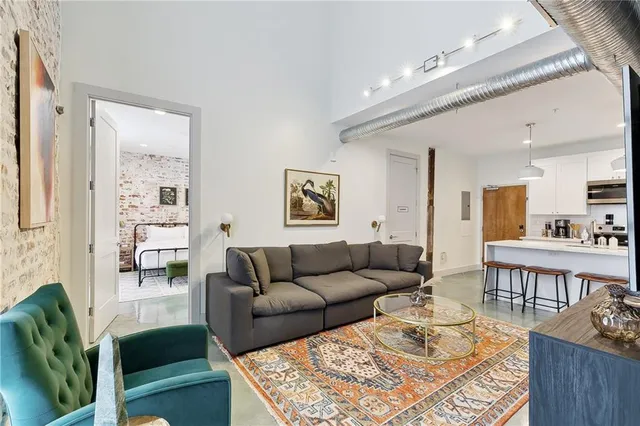 $2,650 | 801 Patterson Road, Unit 102, New Orleans, LA 70114