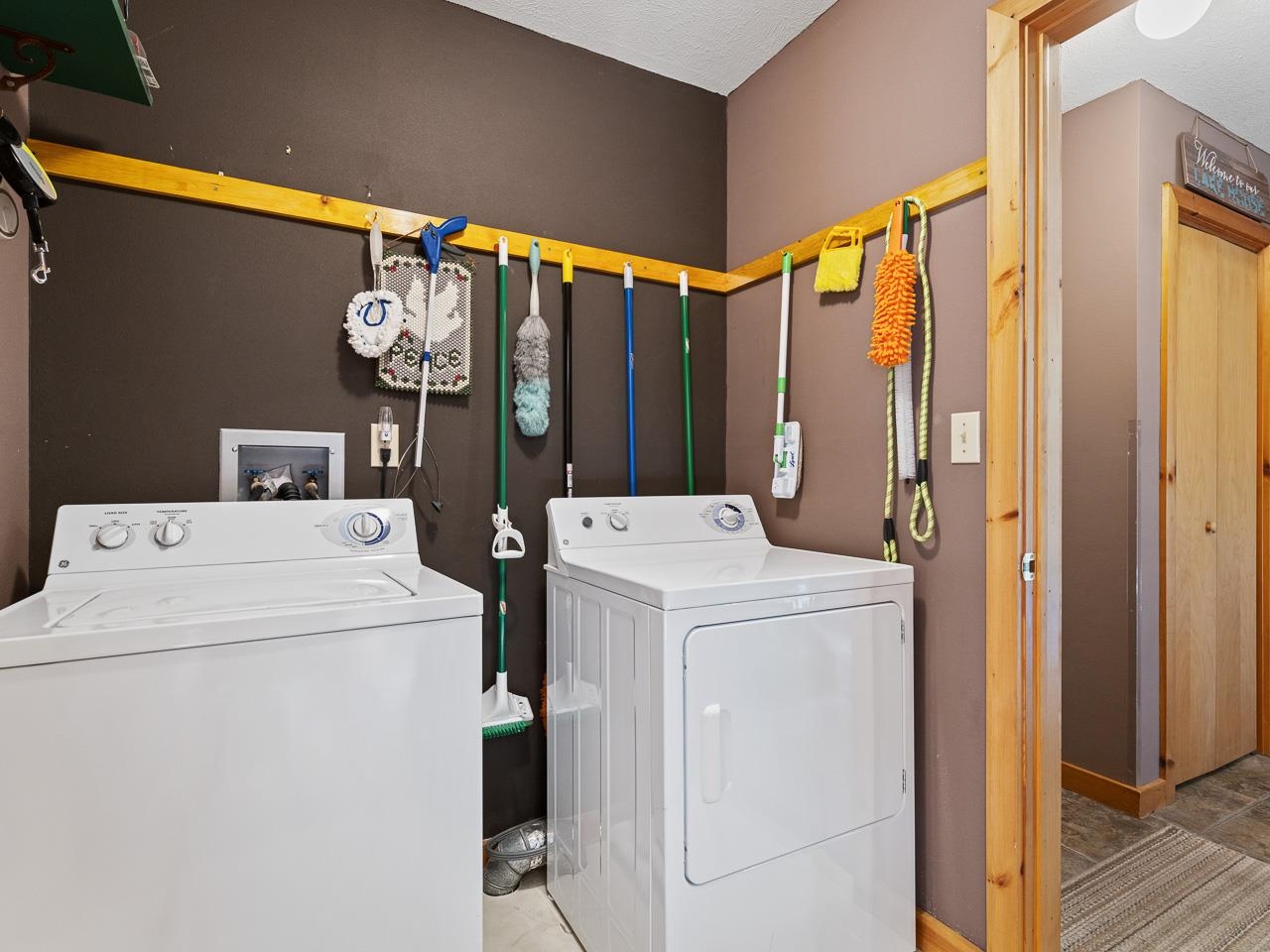 1 Lake Summerset Road Lake Summerset, IL 61019 - Photo 12 of 41 a utility room with dryer and washer