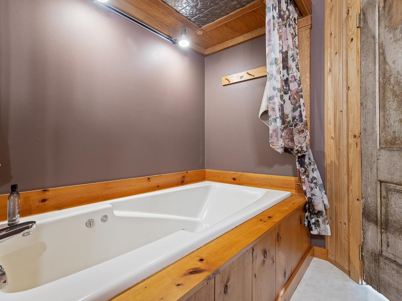 1 Lake Summerset Road Lake Summerset, IL 61019 - Photo 27 of 41 a bathroom with a tub and shower