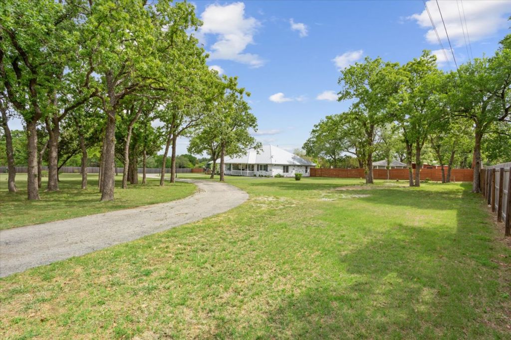 190 Young Ranch Road Georgetown, TX 78633 - Photo 27 of 40 View of yard