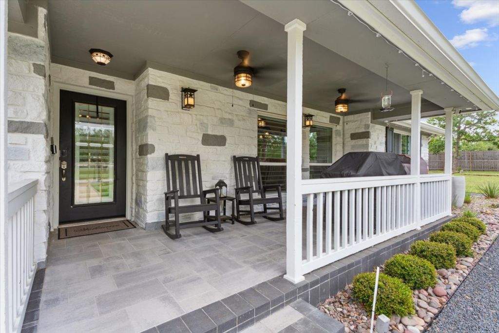 190 Young Ranch Road Georgetown, TX 78633 - Photo 4 of 40 View of patio with grilling area