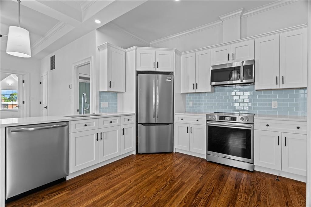 18 State Street, Unit 4 (2ND FLOOR WEST) Bristol, RI 02809 - Photo 14 of 29