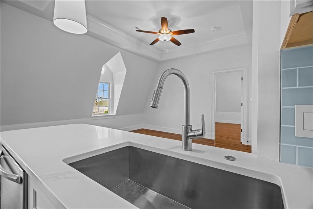 18 State Street, Unit 4 (2ND FLOOR WEST) Bristol, RI 02809 - Photo 16 of 29