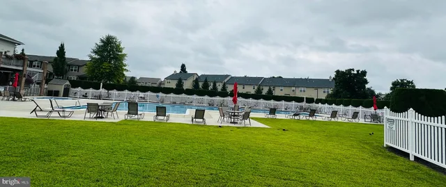 a view of a garden with a big yard