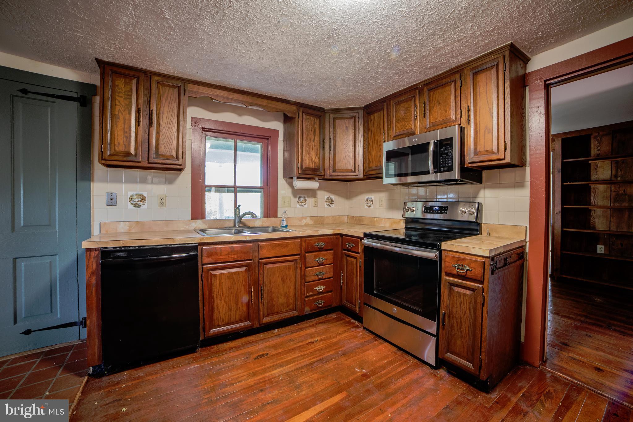 1657 North Hayfield Road Winchester, VA 22603 - Photo 12 of 43 Gallery Image 12