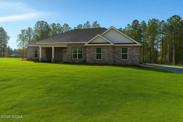 a view of a yard in front of a house