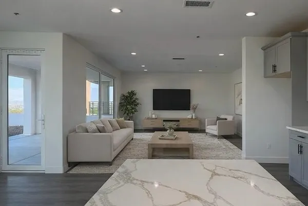 $949,999 | 16765 La Bella Villa, Riverside, CA 92503