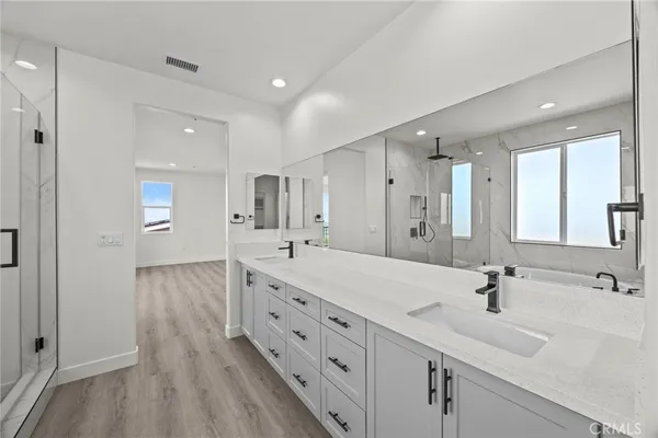 $949,999 | 16765 La Bella Villa, Riverside, CA 92503