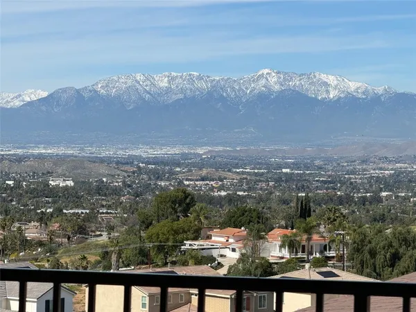 $949,999 | 16765 La Bella Villa, Riverside, CA 92503