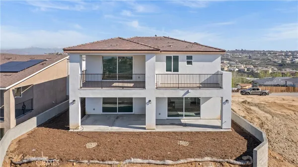 $949,999 | 16765 La Bella Villa, Riverside, CA 92503