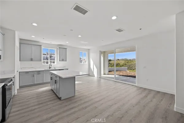 $949,999 | 16765 La Bella Villa, Riverside, CA 92503