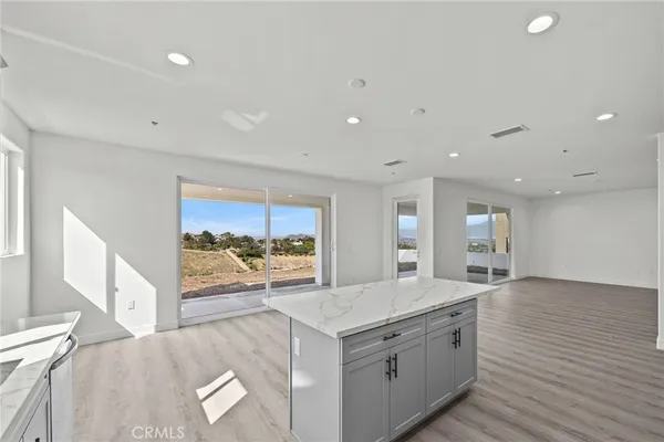 $949,999 | 16765 La Bella Villa, Riverside, CA 92503