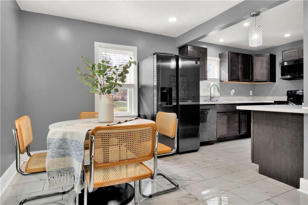8255 Aber Road Verona, PA 15147 - Photo 4 of 16 Gallery Image 4