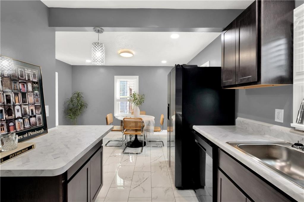 8255 Aber Road Verona, PA 15147 - Photo 6 of 16 Gallery Image 6